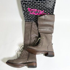 NIB Dirty Laundry Camp Fire Grey Boots